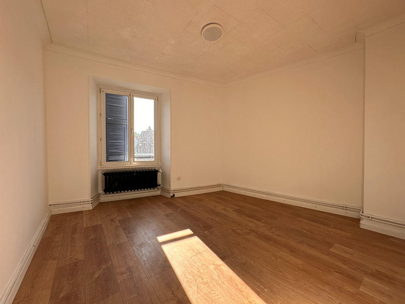 Immeuble - 214 m² - 9 pièces