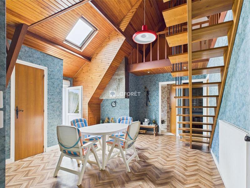 Maison - 204 m² - 10 pièces