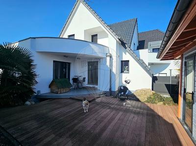 Maison - 208 m² - 7 pièces