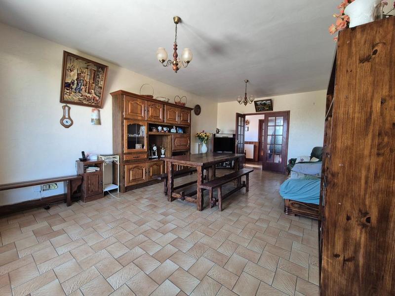 Maison - 205 m² - 8 pièces