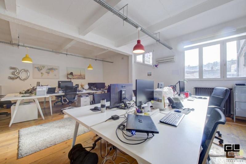 Loft - 255 m² - 2 pièces