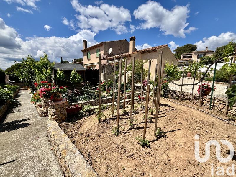 Maison - 203 m² - 8 pièces