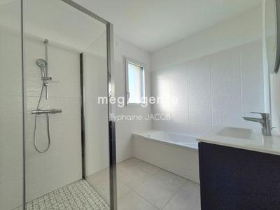 Maison - 92 m² - 4 pièces