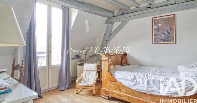 Maison - 376 m² - 9 pièces