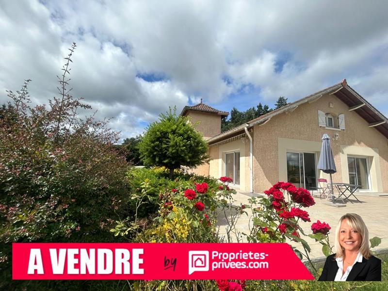 Maison - 210 m² - 6 pièces