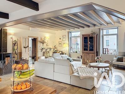 Maison - 255 m² - 8 pièces