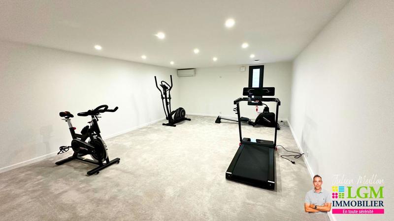 Villa - 250 m² - 5 pièces