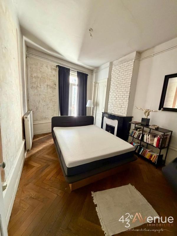 Appartement - 100 m² - 4 pièces