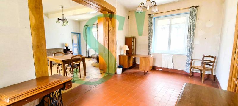 Maison - 216 m² - 10 pièces