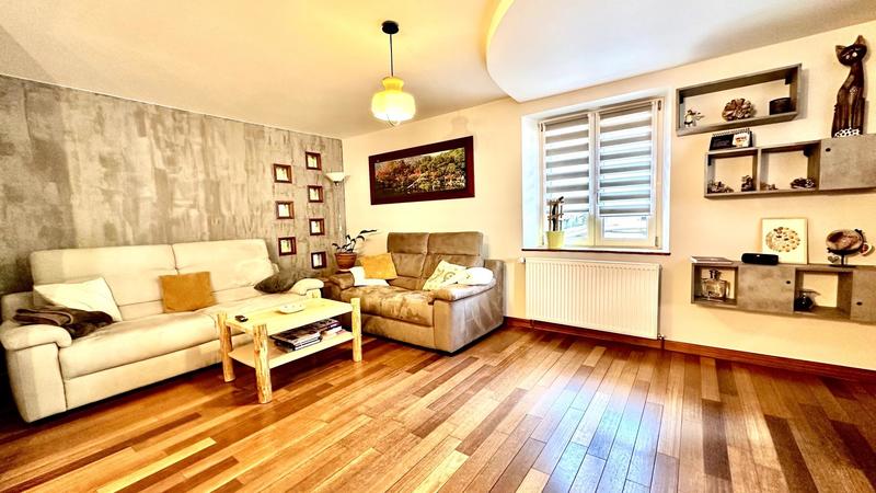 Maison - 147 m² - 6 pièces