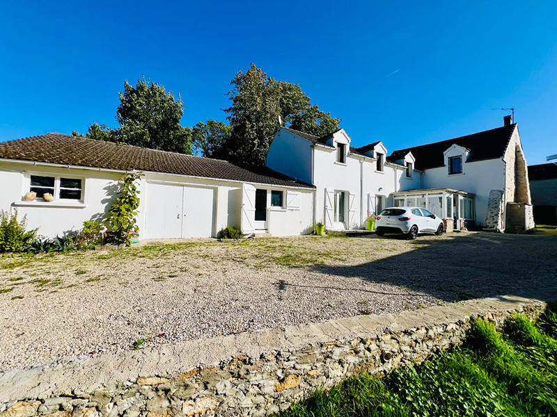 Maison - 196 m² - 8 pièces