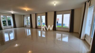 Maison - 331 m² - 7 pièces