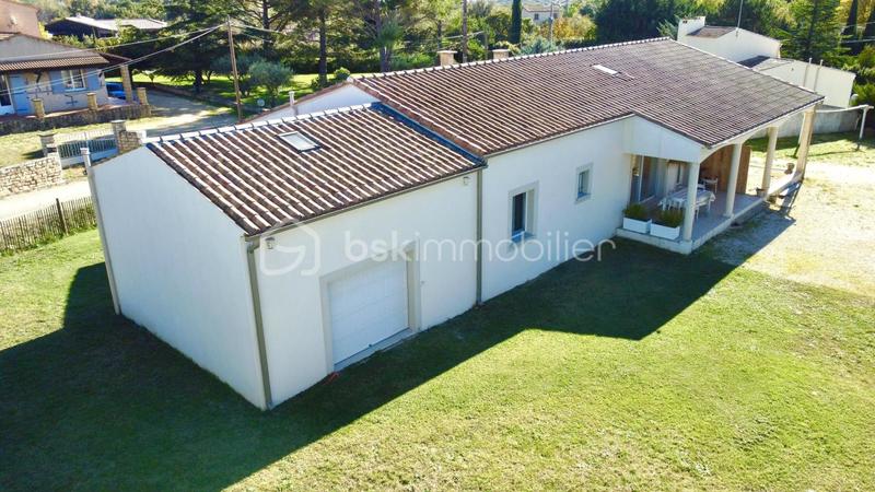 Maison traditionnelle - 164 m² - 6 pièces