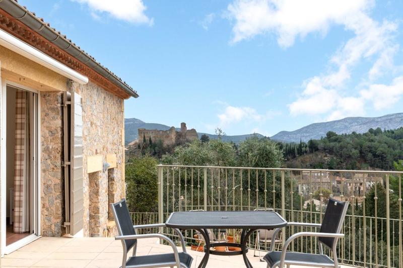 Maison en pierre - 142 m² - 6 pièces