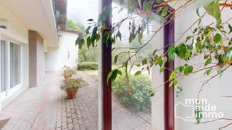 Maison ancienne - 464 m² - 14 pièces