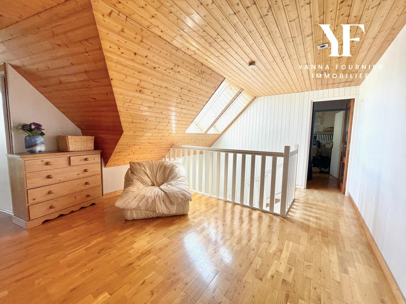 Maison - 199 m² - 7 pièces