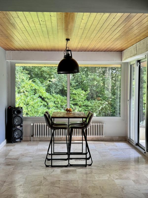 Maison - 371 m² - 9 pièces