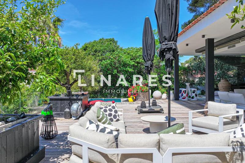 Maison - 350 m² - 4 pièces