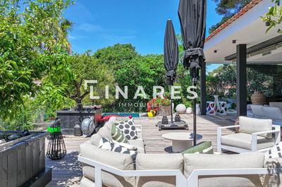 Maison - 350 m² - 4 pièces