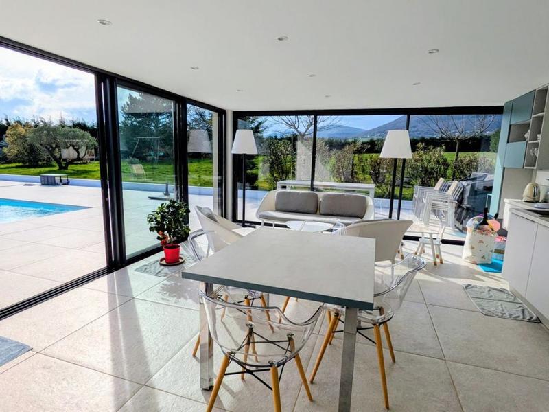 Propriété - 290 m² - 5 pièces