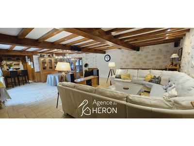 Propriété - 194 m² - 6 pièces