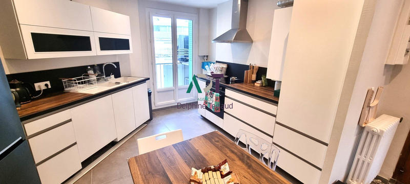 Appartement - 77 m² - 3 pièces