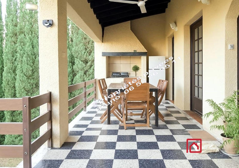 Maison - 215 m² - 7 pièces