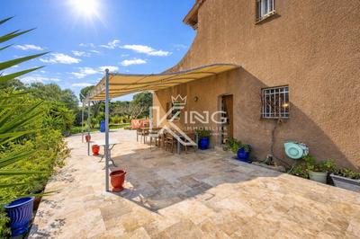 Appartement - 250 m² - 6 pièces