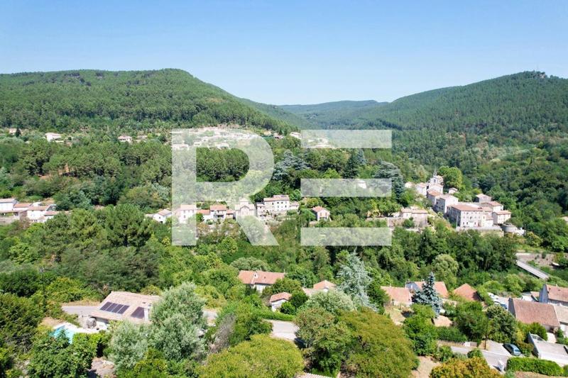 Villa - 208 m² - 9 pièces