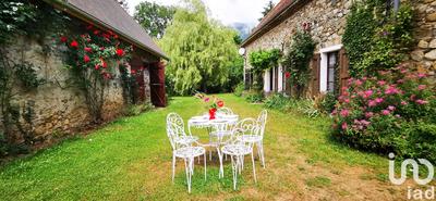 Maison - 160 m² - 8 pièces