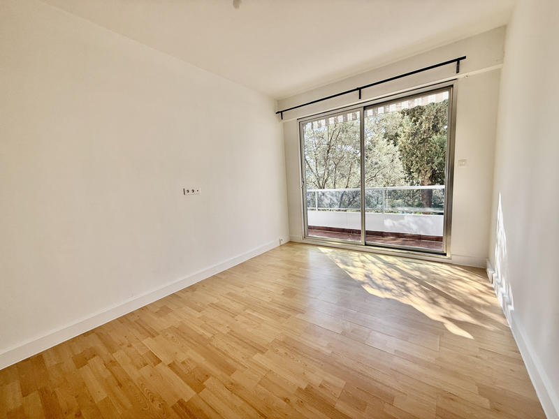 Appartement - 90 m² - 3 pièces