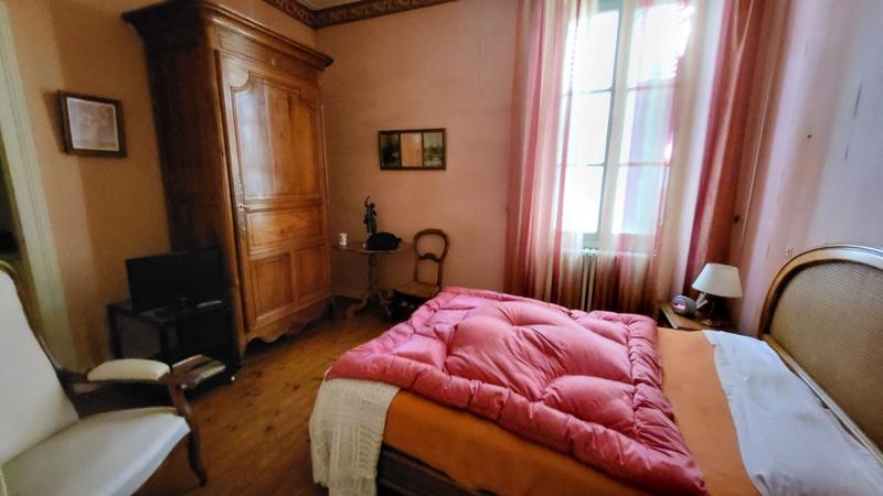 Maison - 188 m² - 8 pièces