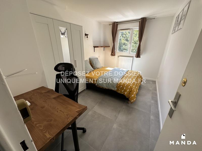 Chambre - 11 m² - 7 pièces