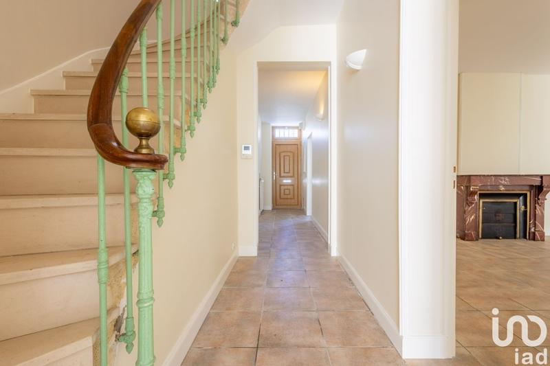 Maison - 205 m² - 7 pièces