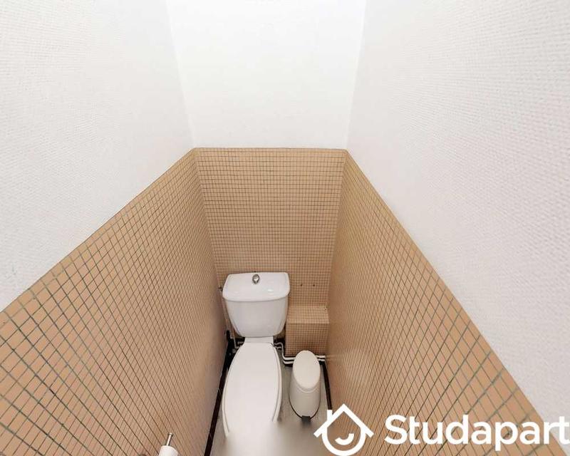 Chambre - 80 m² - 1 pièce