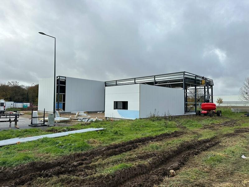 Local d'activité / Entrepôt - 315 m²