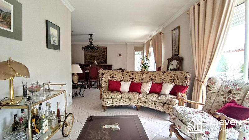 Maison - 167 m² - 6 pièces