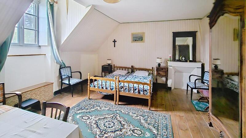 Propriété - 420 m² - 13 pièces