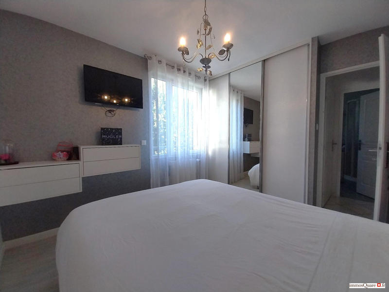 Appartement - 82 m² - 4 pièces