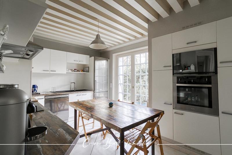 Villa - 320 m² - 8 pièces