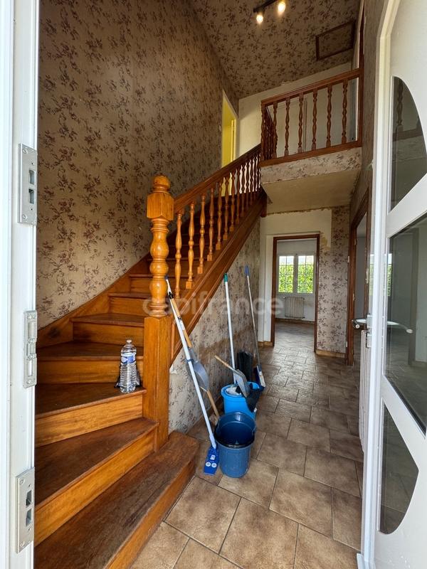 Maison - 98 m² - 5 pièces