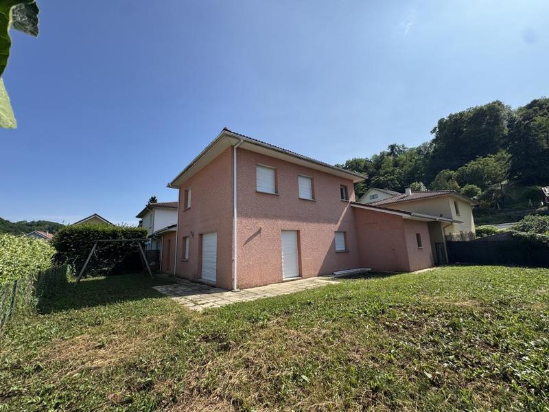 Maison - 122 m² - 6 pièces