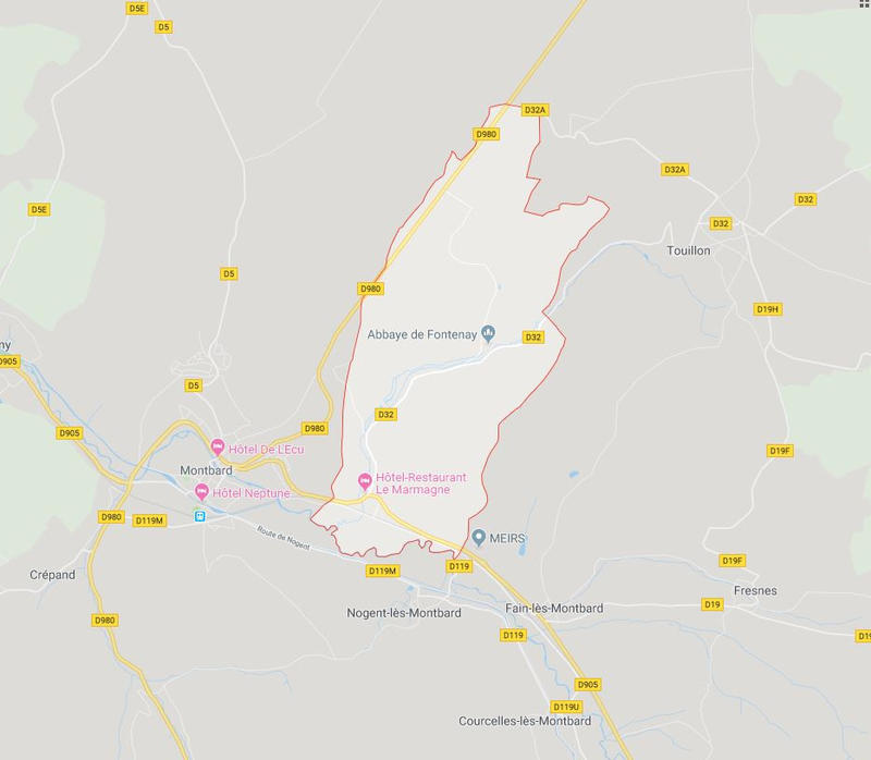 Maison - 475 m² - 8 pièces