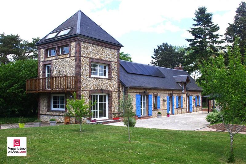 Maison - 157 m² - 8 pièces