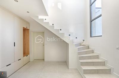 Maison - 150 m² - 6 pièces