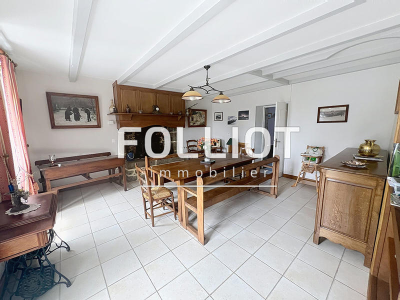 Maison - 208 m² - 10 pièces