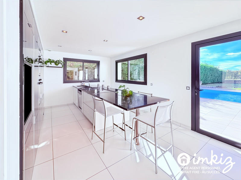 Maison - 172 m² - 5 pièces