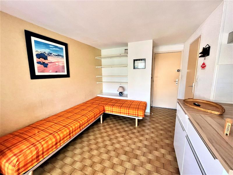 Studio - 25 m² - 2 pièces