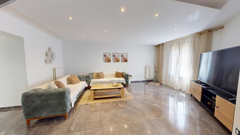 Maison - 150 m² - 5 pièces