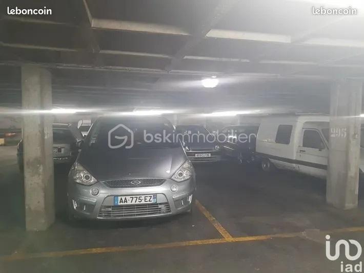 Parking - 12 m²